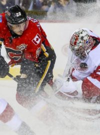 Český gólman Petr Mrázek vychytal v NHL Detroitu výhru nad Calgary