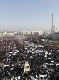 Statisíce lidí protestovaly v čečenském Grozném proti karikaturám proroka Mohameda