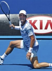 Tomáš Berdych bojuje v zápase 2. kola Australian Open