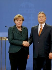 Německá kancléřka Angela Merkelová a maďarský premiér Viktor Orbán na tiskové konferenci v Budapešti