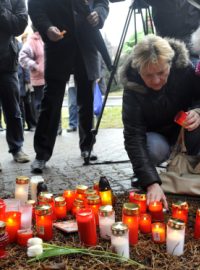 Lidé v Uherském Brodě uctili památku obětí střelby
