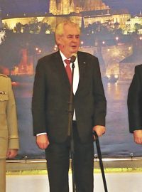 Miloš Zeman se na ambasádě v Moskvě setkal s válečnými veterány