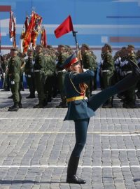 Velkolepá vojenská přehlídka v Moskvě na Rudém náměstí