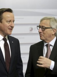 Britský premiér Cameron se sešel s šéfem Evropské komise Junckerem