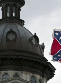 Guvernérka žádá odstranění konfederační vlajky ze sídla Kapitolu