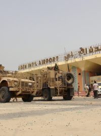 Na letišti v Adenu přistál vrtulník s částí jemenské vlády (ilustrační foto)