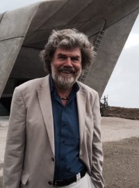 Horolezec Reinhold Messner u nově otevřeného horského muzea na vrcholu Kronplatzu v Jižním Tyrolsku