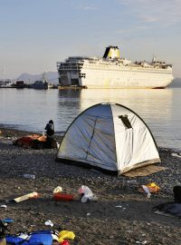 Trajekt Eleftherios Venizelos slouží jako nouzové středisko pro migranty