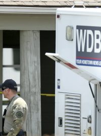 Policie prošetřuje motiv útočníka, který zastřelil dva americké novináře