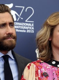 Jake Gylenhall a Emily Watson v Benátkách