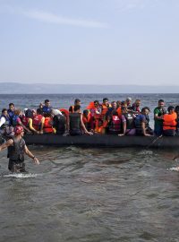 Na Lesbos dorazil další člun z Turecka se syrskými uprchlíky