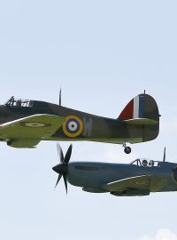 Rozhodující bitvu o Británii připomněl sraz historických letadel