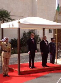 Předseda české vlády Bohuslav Sobotka se sešel s jordánským premiérem Abdullahem Ensourem
