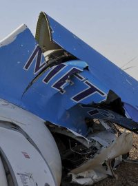 Trosky ruského dopravního letadla, které havarovalo na Sinajském poloostrově