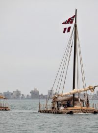 Výprava Kon-tiki II vyplula z peruánského přístavu Callao k Velikonočnímu ostrovu