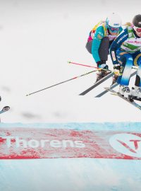Závod světového poháru ve Val Thorens - Andrea Zemanová v závěsu za Sandrou Näslundovou