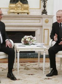 Francois Hollande a Vladimir Putin na jednání v Moskvě