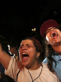 Přívrženci opozice slaví vítězství ve venezuelských parlamentních volbách