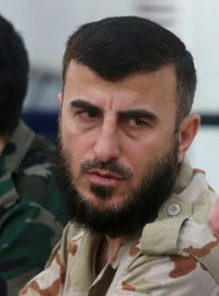 Velitel syrské povstalecké skupiny Džajš al-Islám Zahrán Alúš (na archivním snímku)