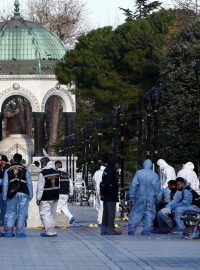 Turecká policie vyšetřuje sebevražedný atentát v hojně navštěvované istanbulské čtvrti Sultanahmet
