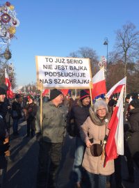 Protivládní demonstrace ve Varšavě