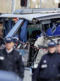 Ve Francii se srazil autobus s kamionem, šest dětí zahynulo