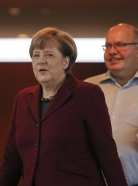 Německá kancléřka Angela Merkelová a šéf jejího úřadu Peter Altmaier