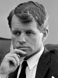 Robert F. Kennedy, Bílý dům, Washington 1964