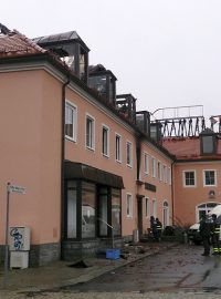 Požár budoucí ubytovny pro žadatele o azyl v Budyšíně už vyšetřovatelé posuzují jako žhářský útok