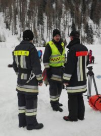 Po alpinistech zasypaných v Jižním Tyrolsku pátrala více než stovka záchranářů, členů horské služby i hasičů