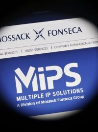 Společnost Mossack Fonseca údajně pomáhala skrývat prominentům peníze v daňových rájích