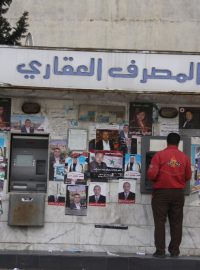 Syřané na území ovládaném Asadovým režimem volí parlament