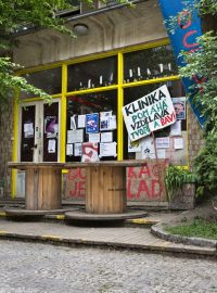 Aktivisté se opět vrátili do budovy na pražském Žižkově