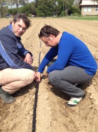 Havlíčkobrodští výzkumníci instalují závlahy na polích u Valečova