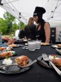 V Královské zahradě Pražského hradu začal 27. května třídenní svátek gastronomie Prague Food Festival