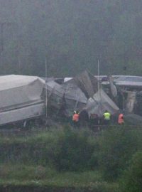 Osobní vlak narazil na východě Belgie do zadní části vlaku nákladního