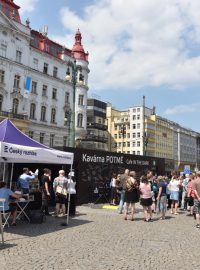 Na náměstí Republiky v Praze je od 6. červa opět otevřená Kavárna POTMĚ