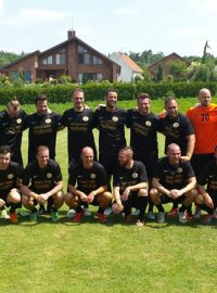 Fotbalové benefice v Knovízi se zúčastnila řada předních českých sportovců