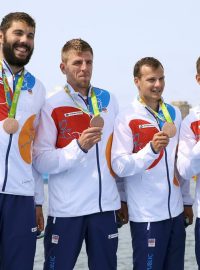 Bronzovou medaili přidal český čtyřkajak ve složení (zleva) Dostál, Trefil, Havel, Štěrba
