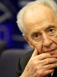 Peres byl podle světových lídrů vizionář a bojovník za mír. Na jeho pohřeb dorazí papež František (archivní foto)