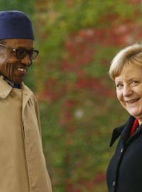 Nigerijský prezident Muhammadu Buhari a německá kancléřka Angela Merkelová