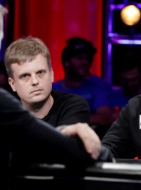 Vojtěch Růžička u finálového stolu WSOP