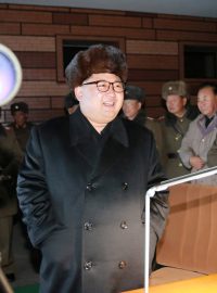 Kim Čong-un se účastní soutěže na výběr nových raketometů