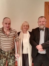 Leszek Panek (s berlemi) na polském velvyslanectví v Bejrútu. Vlevo česká ambasadorka v Libanonu Michaela Froňková, vpravo velvyslankyně ČR v Sýrii Eva Filipi, ředitel zahraničního odboru na Hradě Hynek Kmoníček a polský velvyslanec Wojciech Božek.