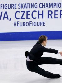 Michal Březina padá po trojitém axelu