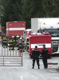 Exploze v Poličských strojírnách. Výbuch trhaviny v cisterně zranil nejméně 19 lidí