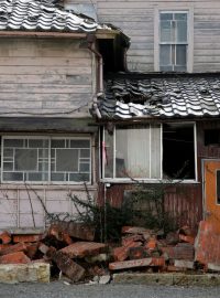 Šest let po havárii v jaderné elektrárně Fukušima se do opuštěného přímořského města Namie pomalu vrací původní obyvatelé.