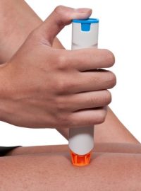 Injekční pero pro léčbu alergických reakcí (ilustrační foto)