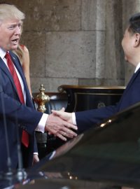 Nevíme, co si Donald Trump s prezidentem Si Ťin-pchingem řekli, ale úder na Sýrii zřejmě na čínského hosta zapůsobil