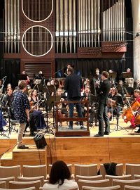 Jihočeská filharmonie nahrává slavnostní hudbu pro olympiádu v Paříži